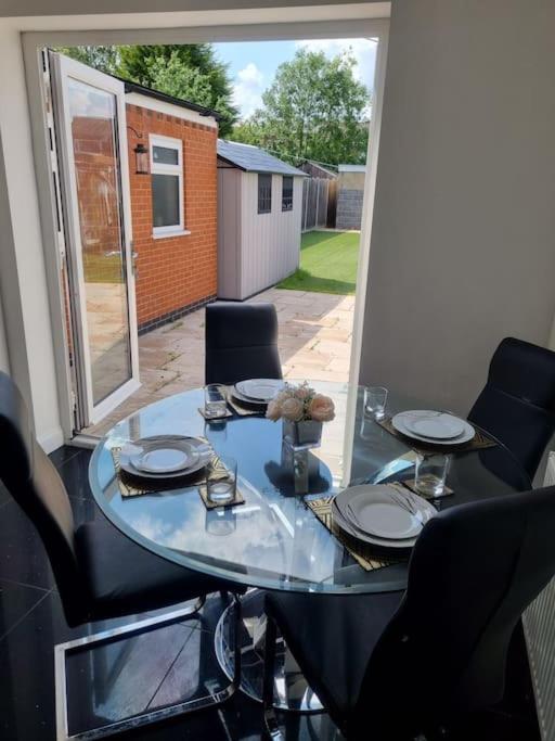 Somers Lodge لايستر المظهر الخارجي الصورة